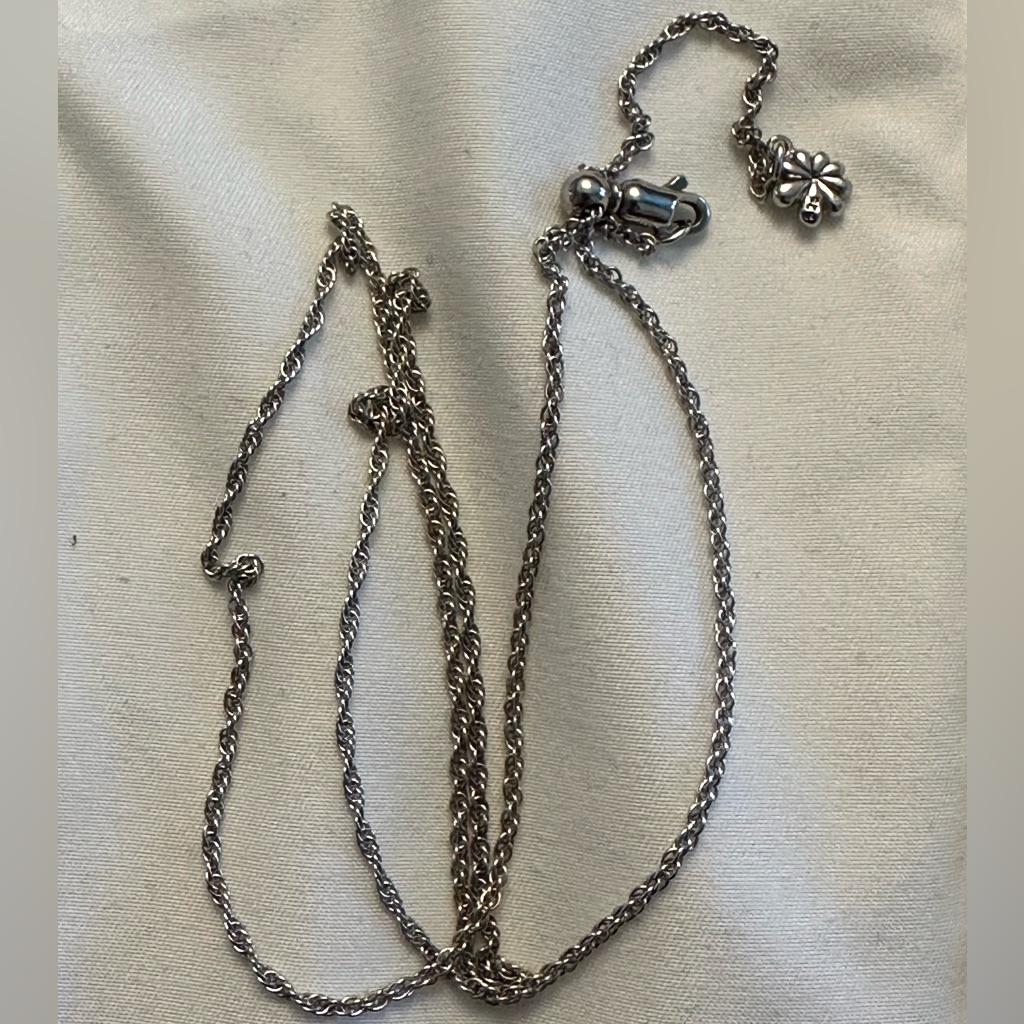 Marahlago Silver Necklace